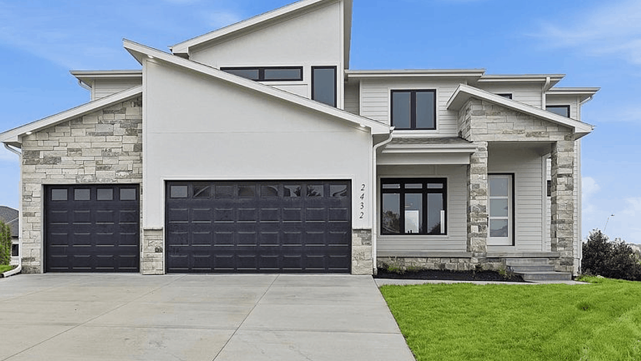 2432 S 182nd Cir, Omaha, NE 68130 photo tour