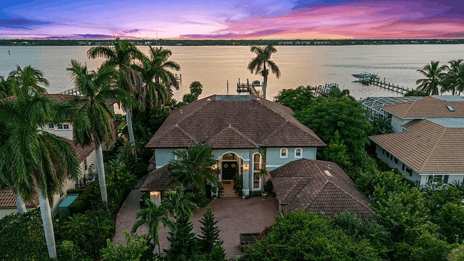 2362 NW BAY COLONY Court, Stuart, FL 34994 photo tour
